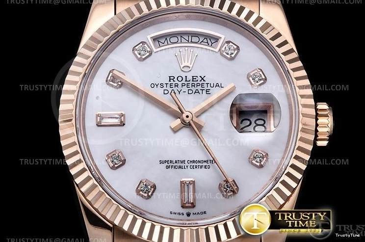 0404 RDD0219G – DayDate 36mm Practical 693